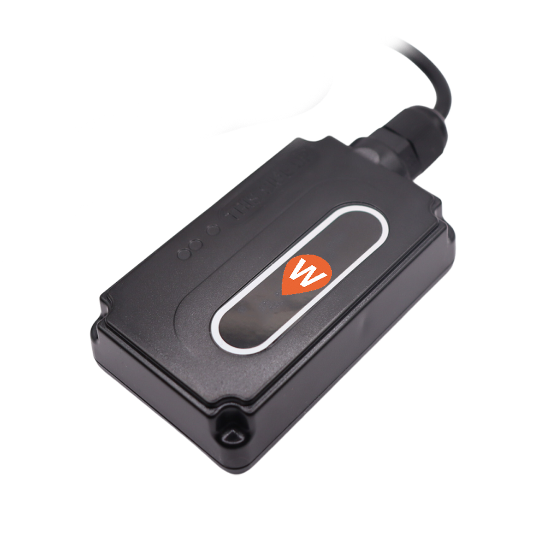 Sport Tracker (Wired GPS Tracker) for powered sports equipment or vehicles